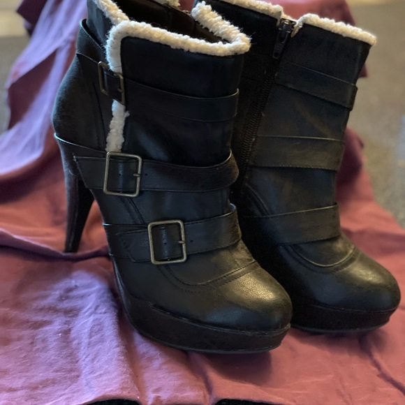 Call it Spring Ankle boots - Picture 2 of 8